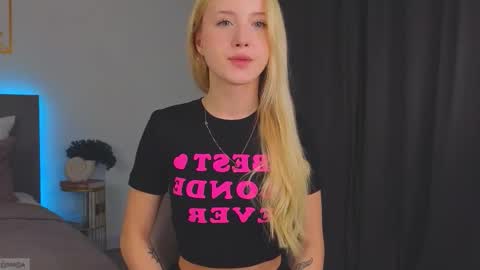 Adele online show from 09-23-25, 09:29