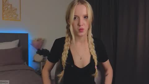 Adele online show from 10-16-25, 09:49