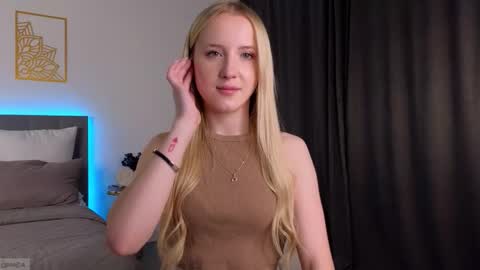 Adele online show from 11-16-25, 10:37