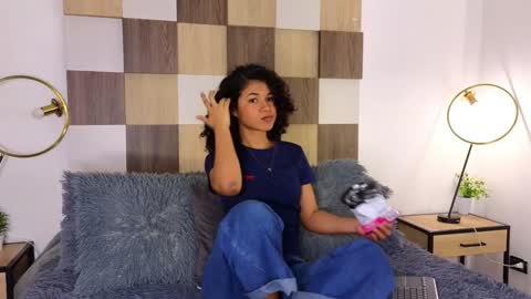 Snapshot of adele_carter_ chatting on 01-28-25, 06:28 Andrea online show from 01-28-25, 06:28