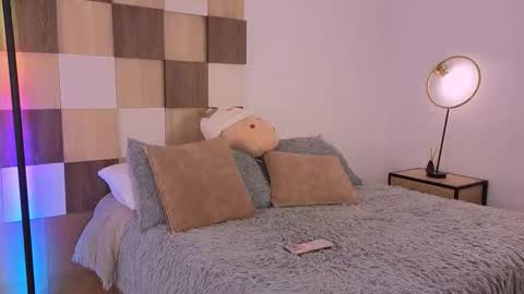 Snapshot of adele_carter_ chatting on 02-09-26, 12:09 Andrea online show from 02-09-26, 12:09