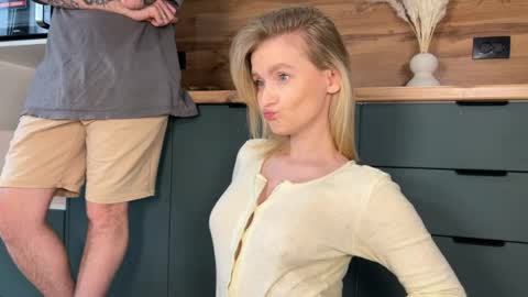 Adele Nick online show from 03-26-26, 09:48