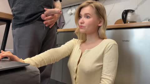 Adele Nick online show from 04-11-26, 12:31