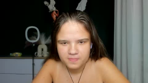 adelecruzz online show from 07-10-26, 12:08
