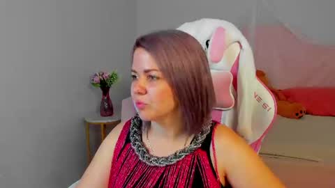 Snapshot of adeleravelle chatting on 08-01-26, 05:07 AdeleRavelle online show from 08-01-26, 05:07