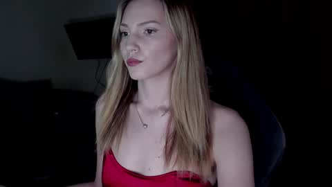 Snapshot of adeleshinem chatting on 12-28-24, 06:17 Adele Shine online show from 12-28-24, 06:17