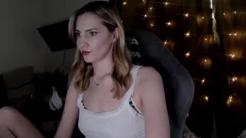 Snapshot of adeleshinem chatting on 02-25-25, 09:09 Adele Shine online show from 02-25-25, 09:09