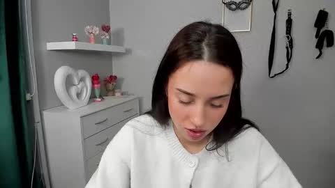 Adele online show from 04-02-26, 05:38