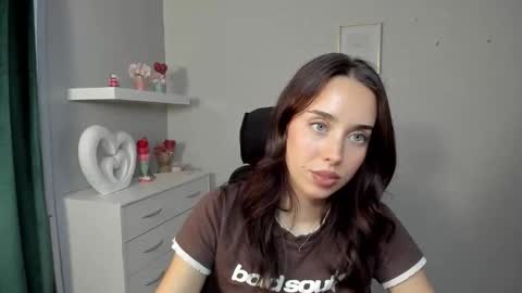 Adele online show from 04-17-26, 06:05