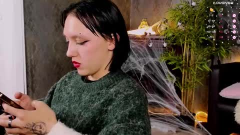 Snapshot of adelicelenoir chatting on 10-19-25, 07:03 miss Ada online show from 10-19-25, 07:03