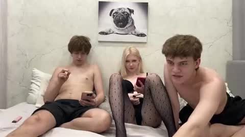 adelin online show from 07-18-26, 01:59