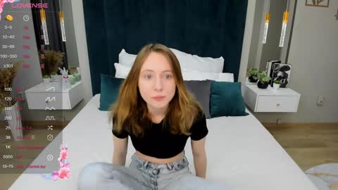 Snapshot of adelina_cowell chatting on 12-09-24, 02:39 Adelina online show from 12-09-24, 02:39
