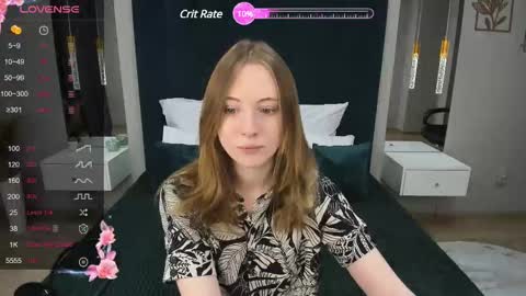 Snapshot of adelina_cowell chatting on 02-09-25, 02:40 Adelina online show from 02-09-25, 02:40