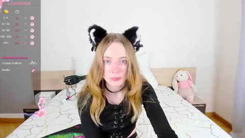Snapshot of adelina_cowell chatting on 10-04-25, 10:13 Adelina online show from 10-04-25, 10:13
