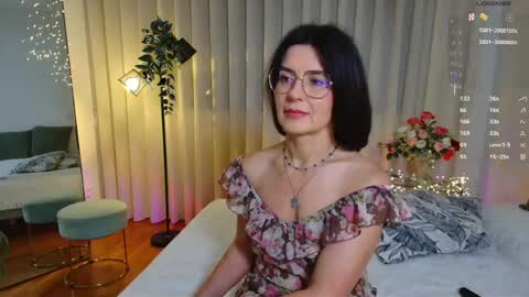 Im Adelina . See you.... online show from 06-06-26, 08:35