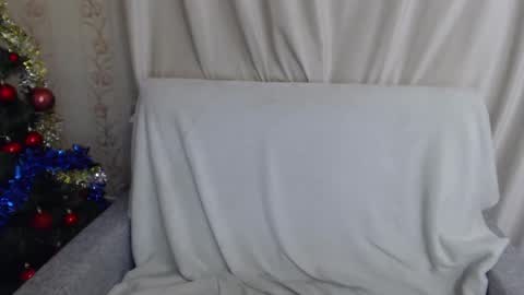 adelinalawson online show from 01-17-25, 04:04