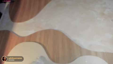 adeline online show from 11-29-25, 07:06