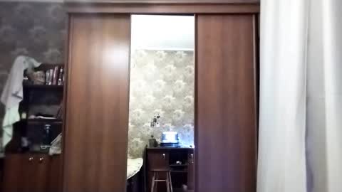 Snapshot of adelinehaefner chatting on 12-14-25, 09:03 Anna online show from 12-14-25, 09:03