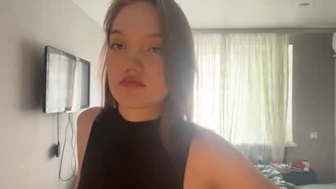 Mia online show from 07-28-26, 12:48