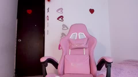Adelle online show from 02-18-25, 12:48