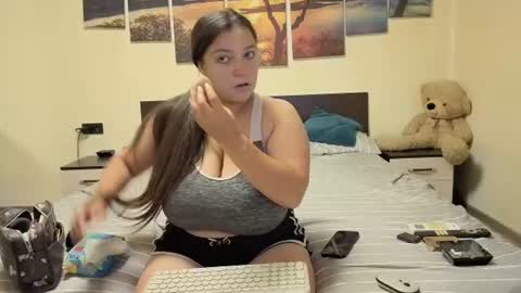 Snapshot of adellineee chatting on 07-10-26, 08:44 Adellineee online show from 07-10-26, 08:44