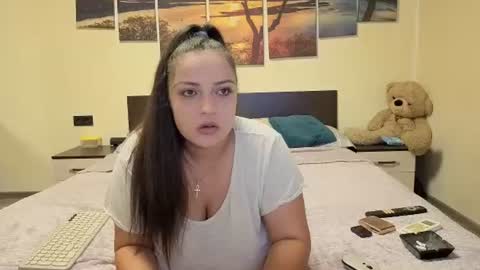 Snapshot of adellineee chatting on 07-31-26, 09:25 Adellineee online show from 07-31-26, 09:25