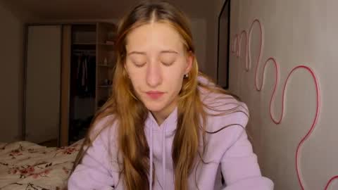 Adell online show from 05-17-26, 09:44