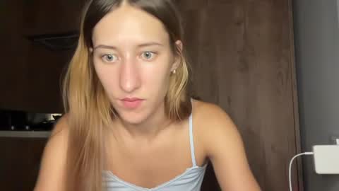 Adell online show from 08-06-26, 09:39