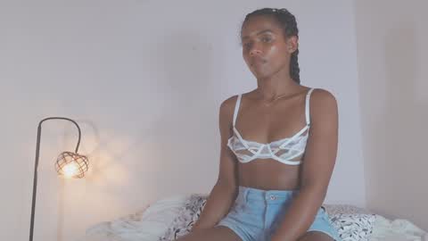  instragram adelyn 111 online show from 01-12-25, 11:39