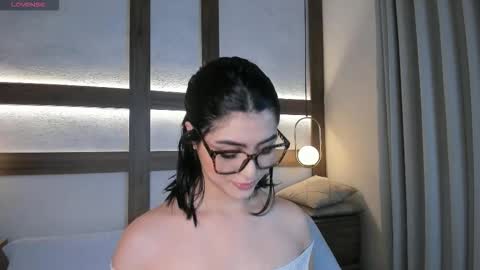 Snapshot of adhara_black01 chatting on 12-05-25, 01:42 Adhara online show from 12-05-25, 01:42