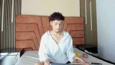 Adhara online show from 01-16-26, 12:31