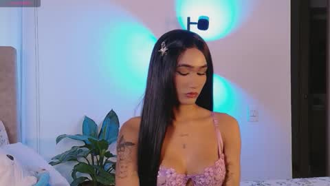 Isabellafirst online show from 10-19-25, 09:37