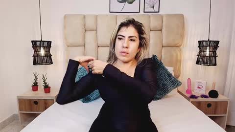 AdharaSmithh online show from 01-21-25, 09:25