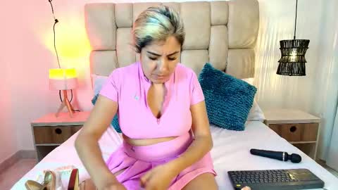 AdharaSmithh online show from 11-09-25, 02:37