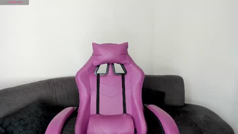 Snapshot of adhhaaraaa_ chatting on 06-27-26, 08:47 Adhara guys here I am online days ending in even numberl I wait for you. online show from 06-27-26, 08:47