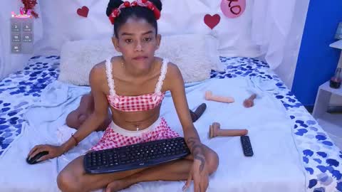 adisson_petite1 online show from 02-22-26, 07:45