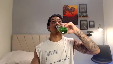 Adonis online show from 09-28-25, 03:12