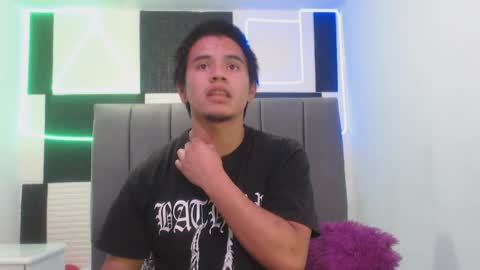 adonis_latin_19 online show from 04-08-26, 03:17