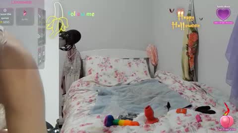 Snapshot of adonisblossoms chatting on 10-26-25, 11:20 adonisblossoms online show from 10-26-25, 11:20