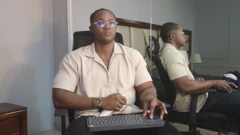 Snapshot of adonisknigh chatting on 12-27-24, 09:11 Adonis Knight  online show from 12-27-24, 09:11