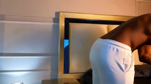 Snapshot of adonisknigh chatting on 01-22-25, 01:00 Adonis Knight  online show from 01-22-25, 01:00