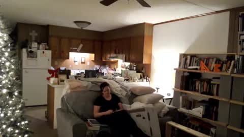 Snapshot of adorable22 chatting on 12-18-24, 06:21 adorable22 online show from 12-18-24, 06:21