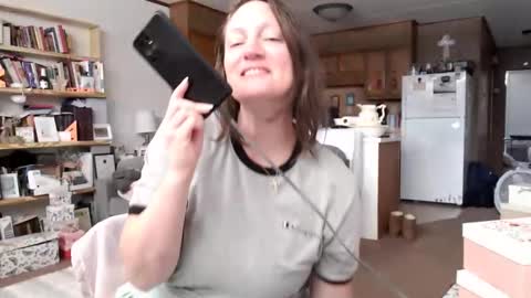 Snapshot of adorable22 chatting on 01-13-25, 06:27 adorable22 online show from 01-13-25, 06:27