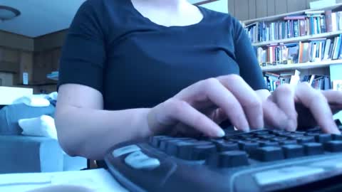 Snapshot of adorable22 chatting on 01-30-25, 04:13 adorable22 online show from 01-30-25, 04:13