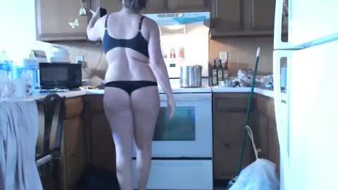 Snapshot of adorable22 chatting on 02-23-25, 06:23 adorable22 online show from 02-23-25, 06:23