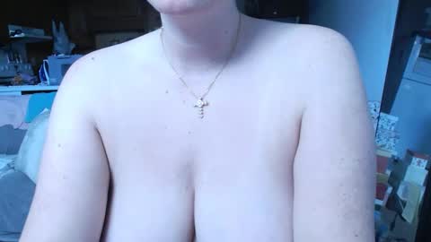 Snapshot of adorable22 chatting on 02-25-25, 04:53 adorable22 online show from 02-25-25, 04:53