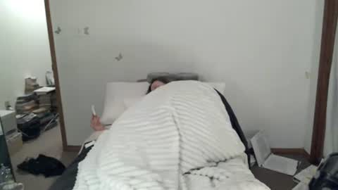 Snapshot of adorable22 chatting on 10-26-25, 03:01 adorable22 online show from 10-26-25, 03:01