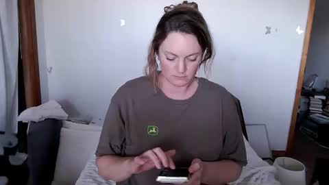 Snapshot of adorable22 chatting on 11-05-25, 10:10 adorable22 online show from 11-05-25, 10:10