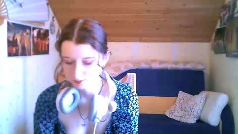 Snapshot of adorable_sparkle chatting on 02-14-25, 12:14 adorable_sparkle online show from 02-14-25, 12:14