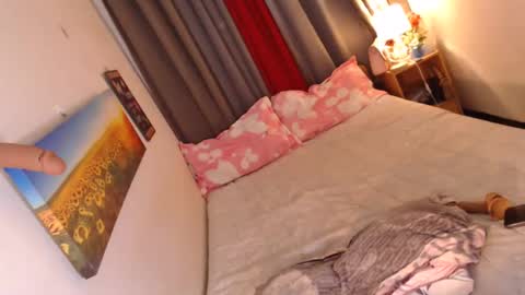 MsKim  online show from 03-08-25, 04:45